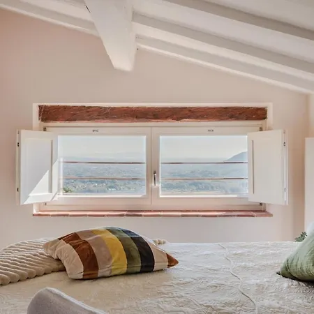 Gioma - Completely Renovated *